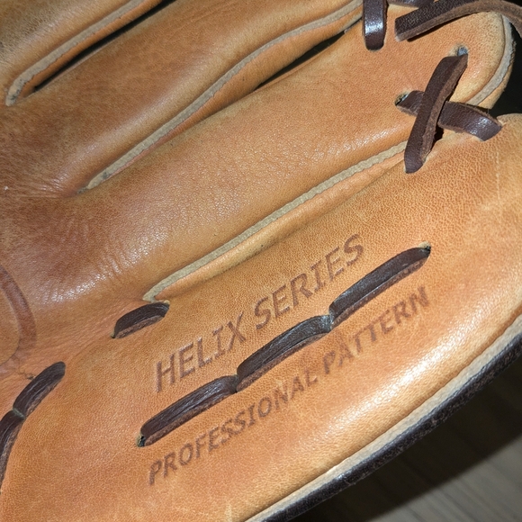 Louisville Slugger TPX Pro Designed  Helix Baseball Glove HX1176 Left Hand MLB - Picture 4 of 14